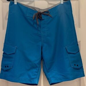 Billabong Men’s Cargo Swim Shorts 10” inseam 21” outseam. Pet & smoke free home.